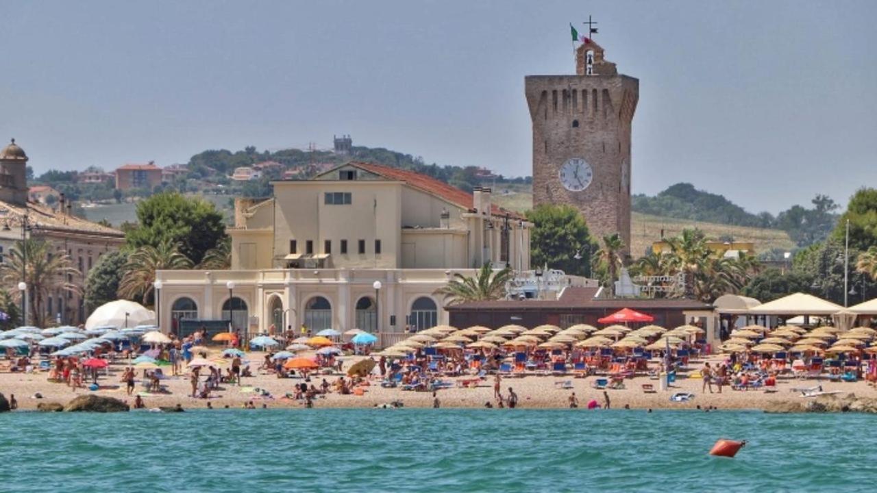 Nel Blu Dipinto Di Blu Appartement Porto Recanati Buitenkant foto